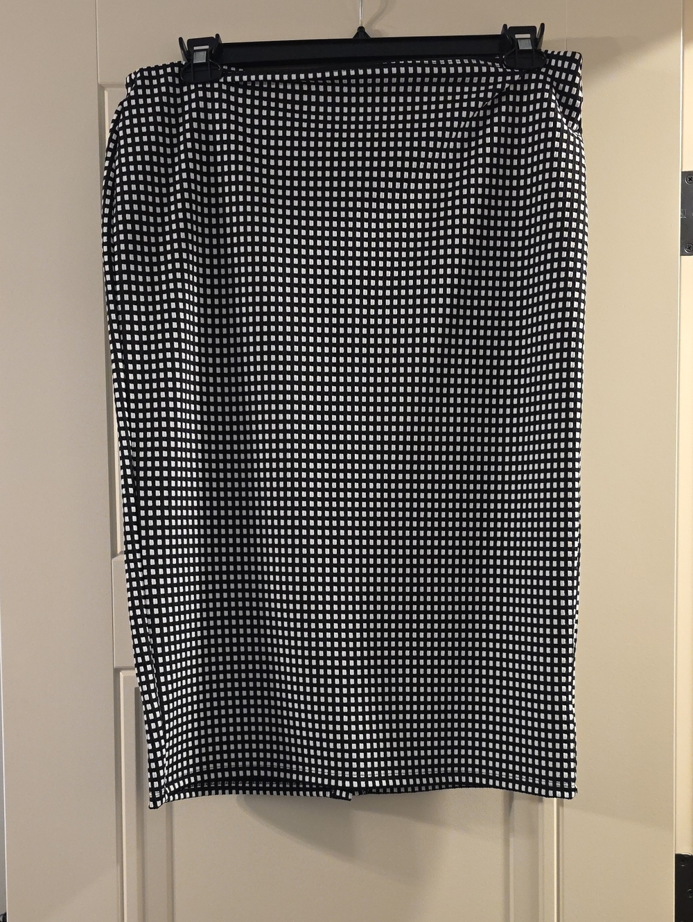 Old Navy Black and White Gingham Pencil Skirt